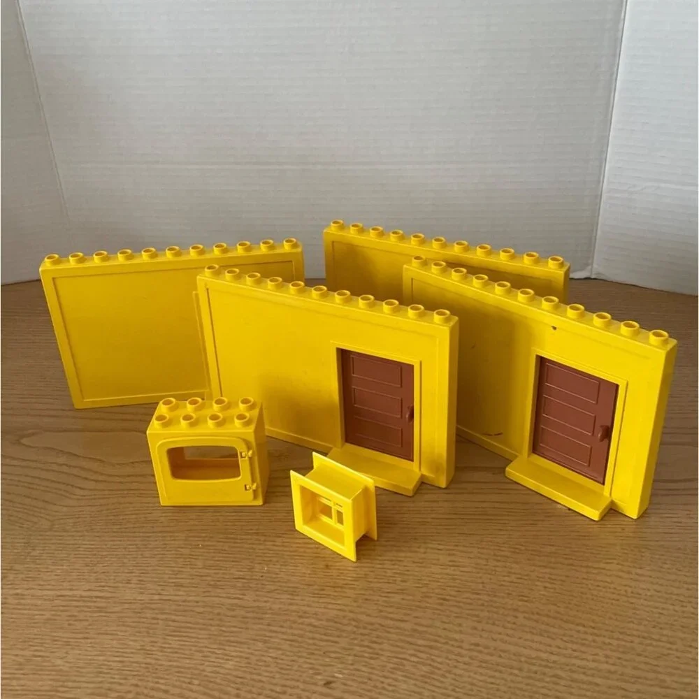 LEGO Duplo Mixed Bulk Brick Lot 125+ Pcs Building Blocks People Doors Windows